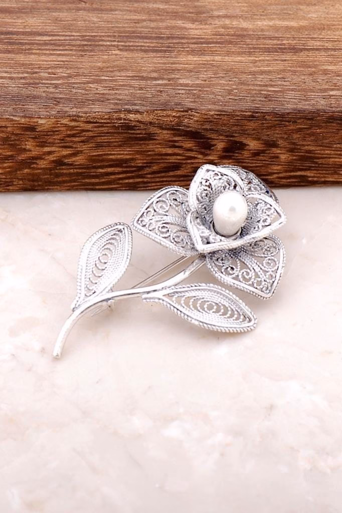 Handmade Sterling Silver Filigree Brooch: Floral Pearl Accent