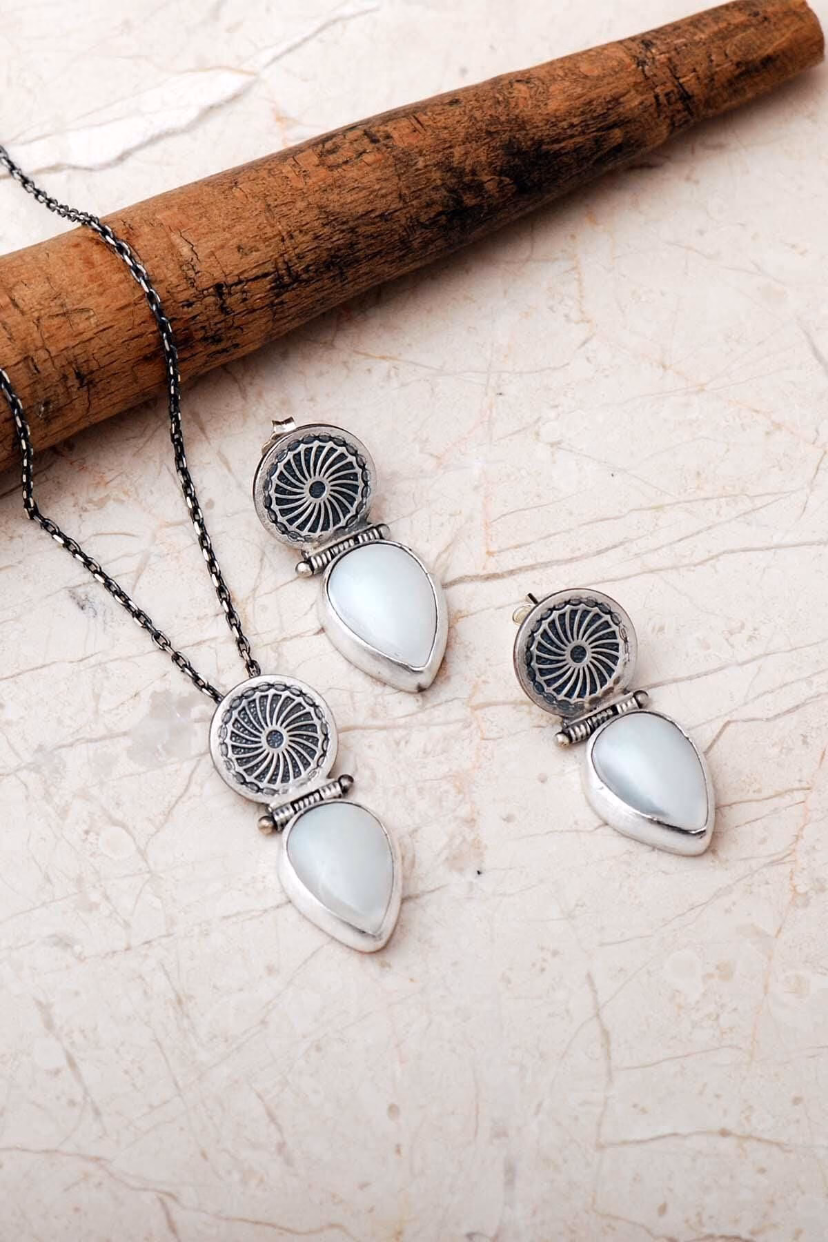 Handmade Mother of Pearl Teardrop Jewelry Set 925 Sterling Silver Vintage Antique Style - Image 2