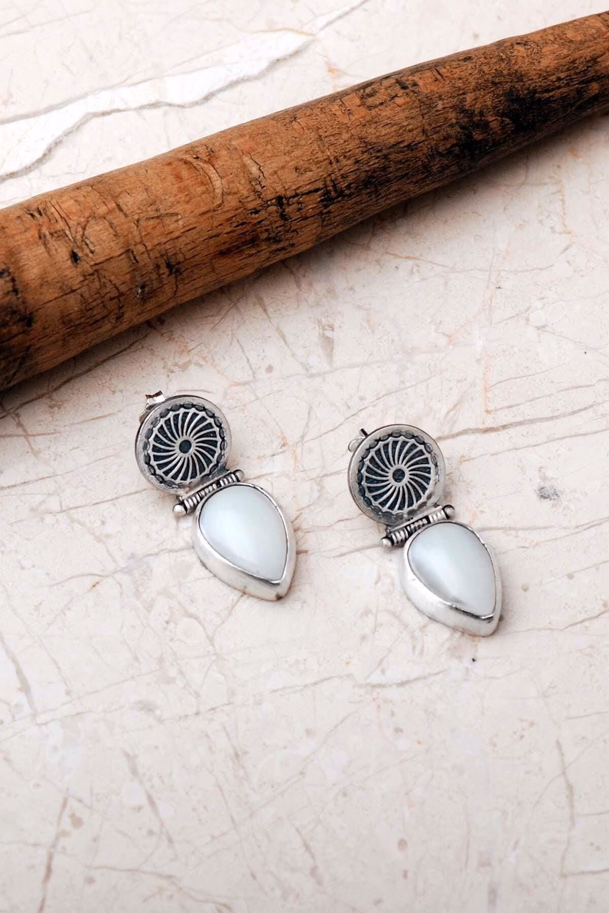 Handmade Mother of Pearl Teardrop Jewelry Set 925 Sterling Silver Vintage Antique Style - Image 3