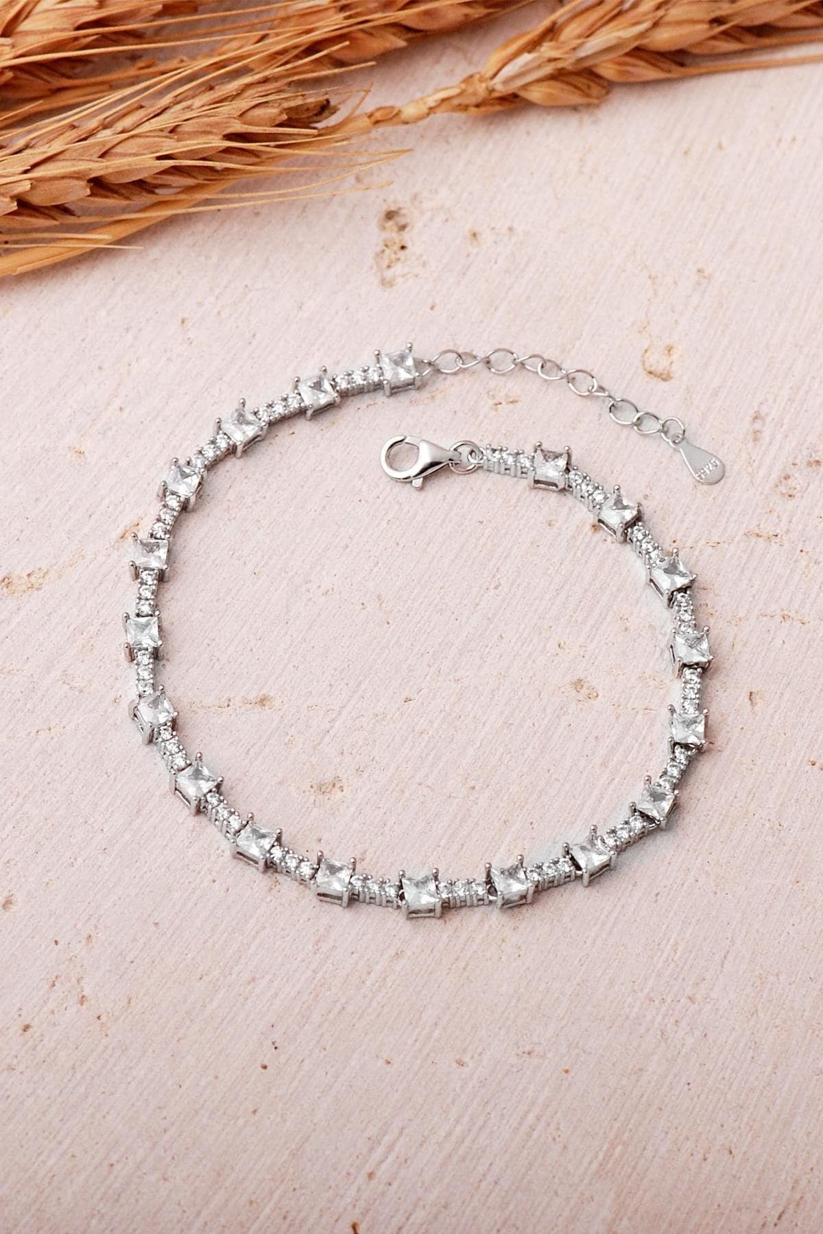 Square CZ Tennis Bracelet 925 Sterling Silver Rhodium Plated Dainty Sparkly Line Bracelet Modern Elegant Jewelry Gift for Her